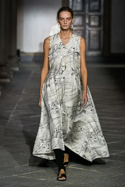 Look 43